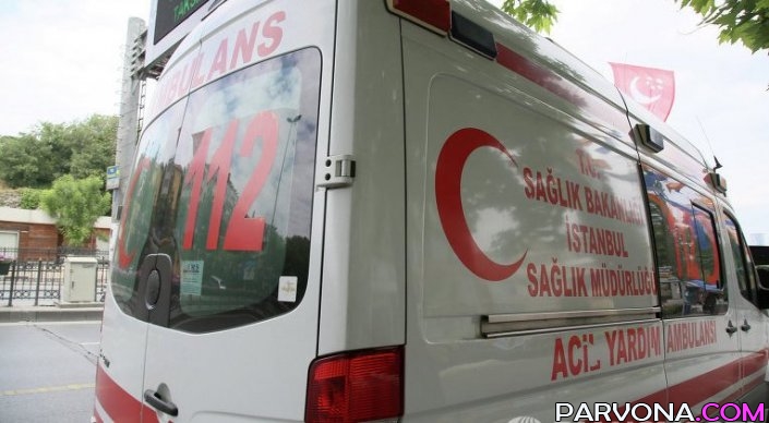 Devorda ilingan qurol balkonga chekishga chiqqan turkiyalik ayolni yaraladi